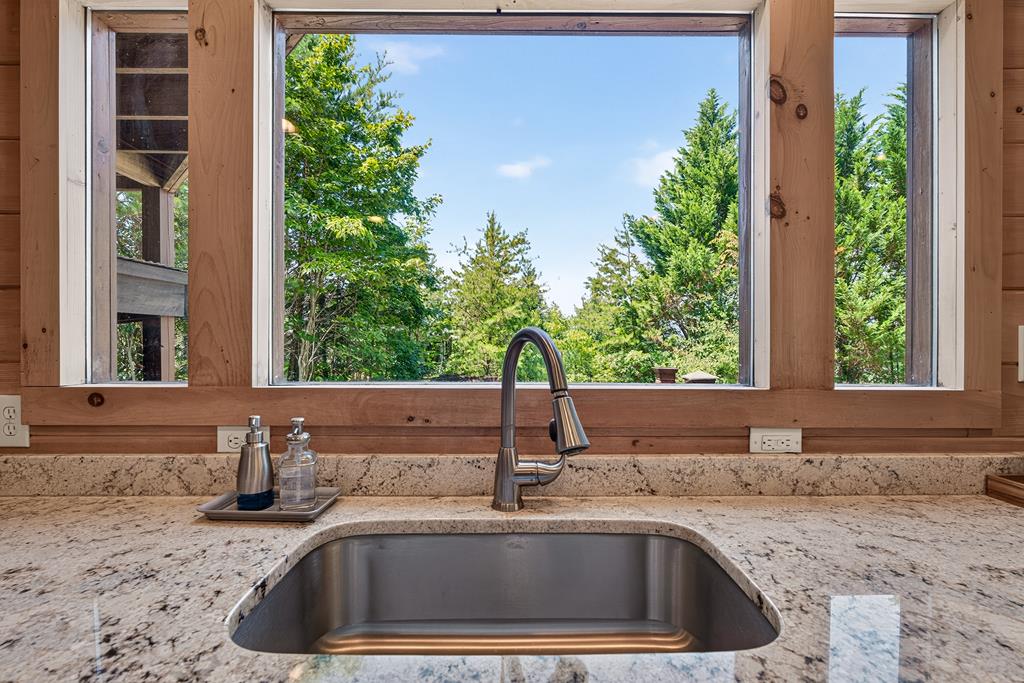 434572 Blue Ridge Active