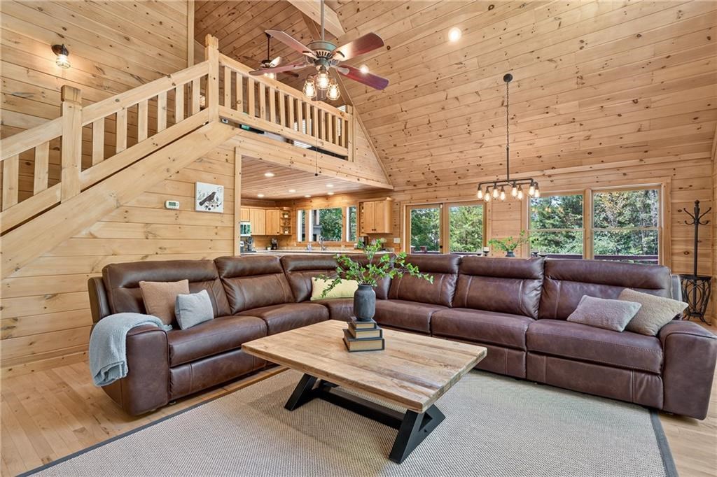 434572 Blue Ridge Active
