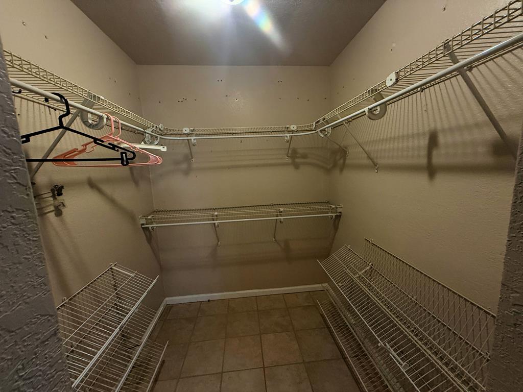 434606 Murphy Active