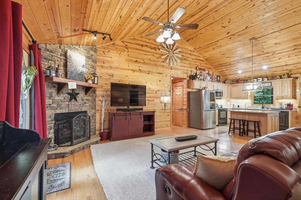 434612 Ellijay Active