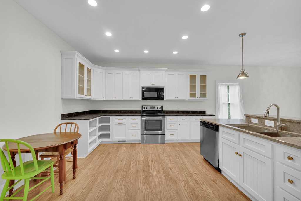 434631 Hartwell Active