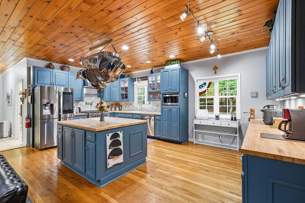 434640 Ellijay Active