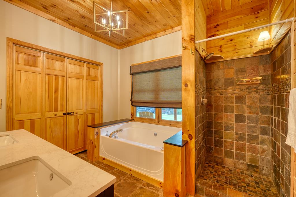 434648 Blue Ridge Active