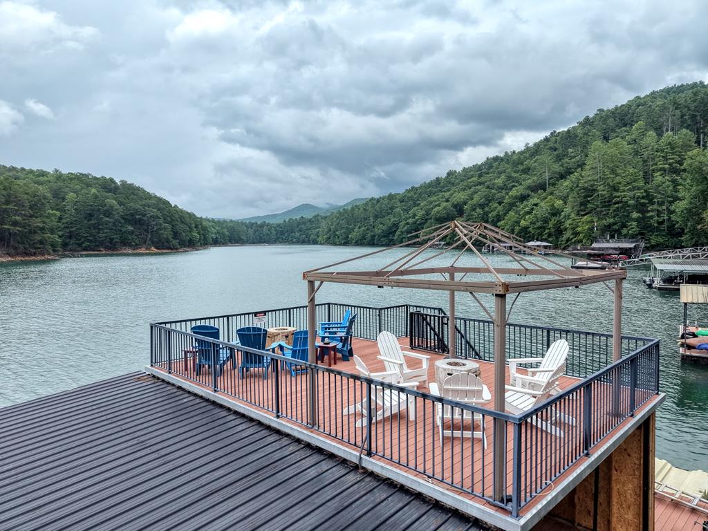434648 Blue Ridge Active