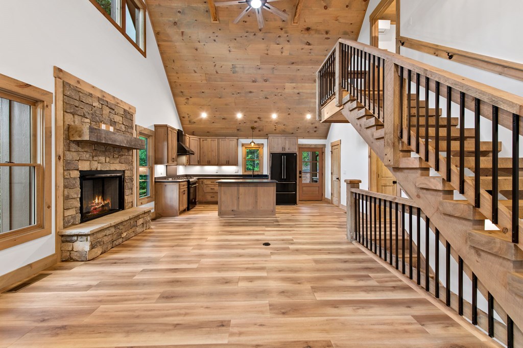 434650 Mineral Bluff Active