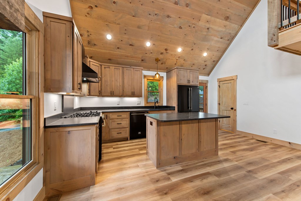 434650 Mineral Bluff Active