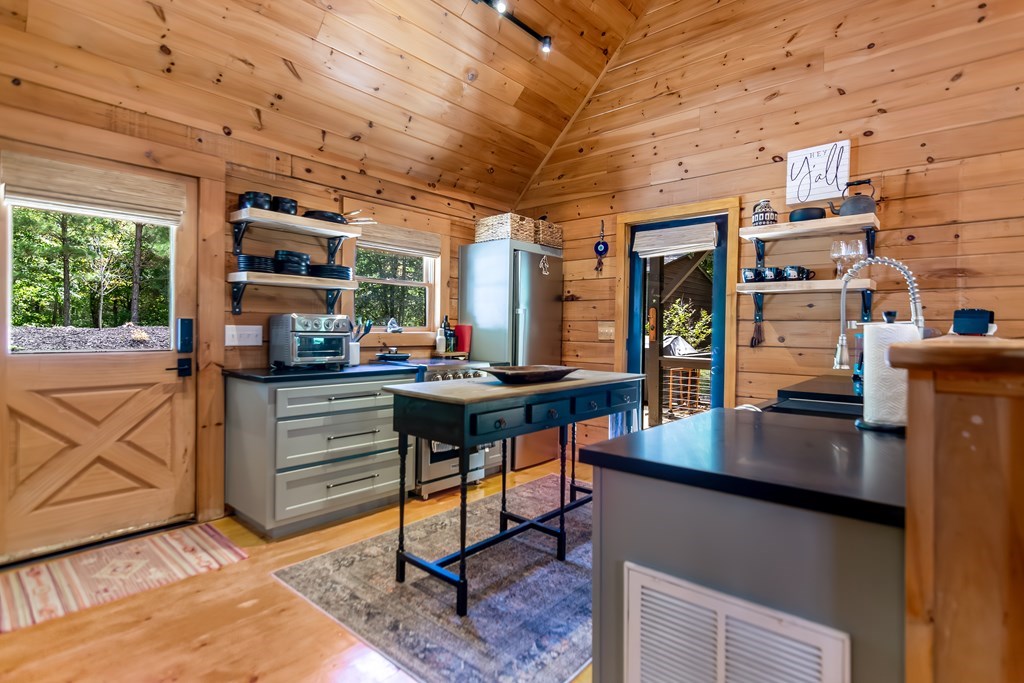 434652 Mineral Bluff Active