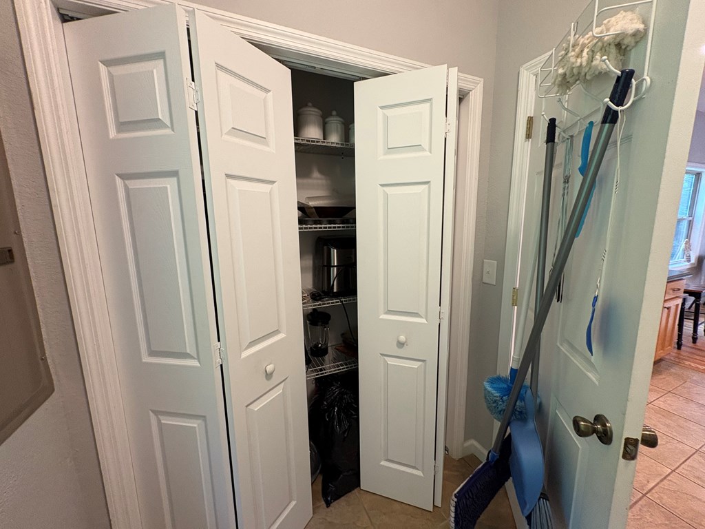 434657 Hayesville Active