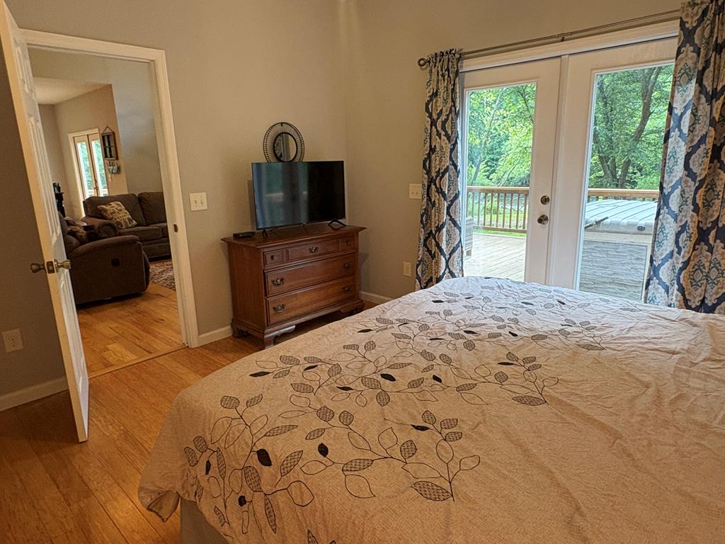 434657 Hayesville Active