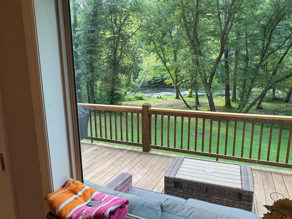 434657 Hayesville Active