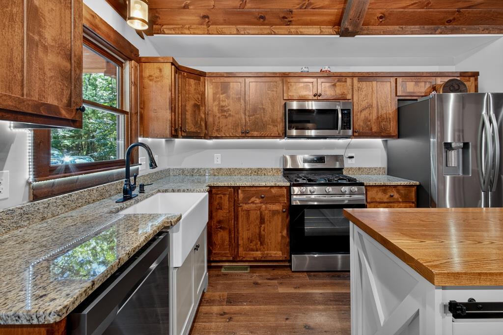 434691 Mineral Bluff Active