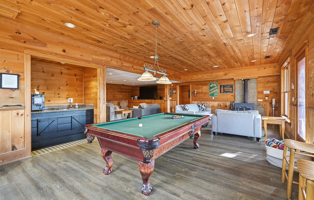434695 Blue Ridge Active
