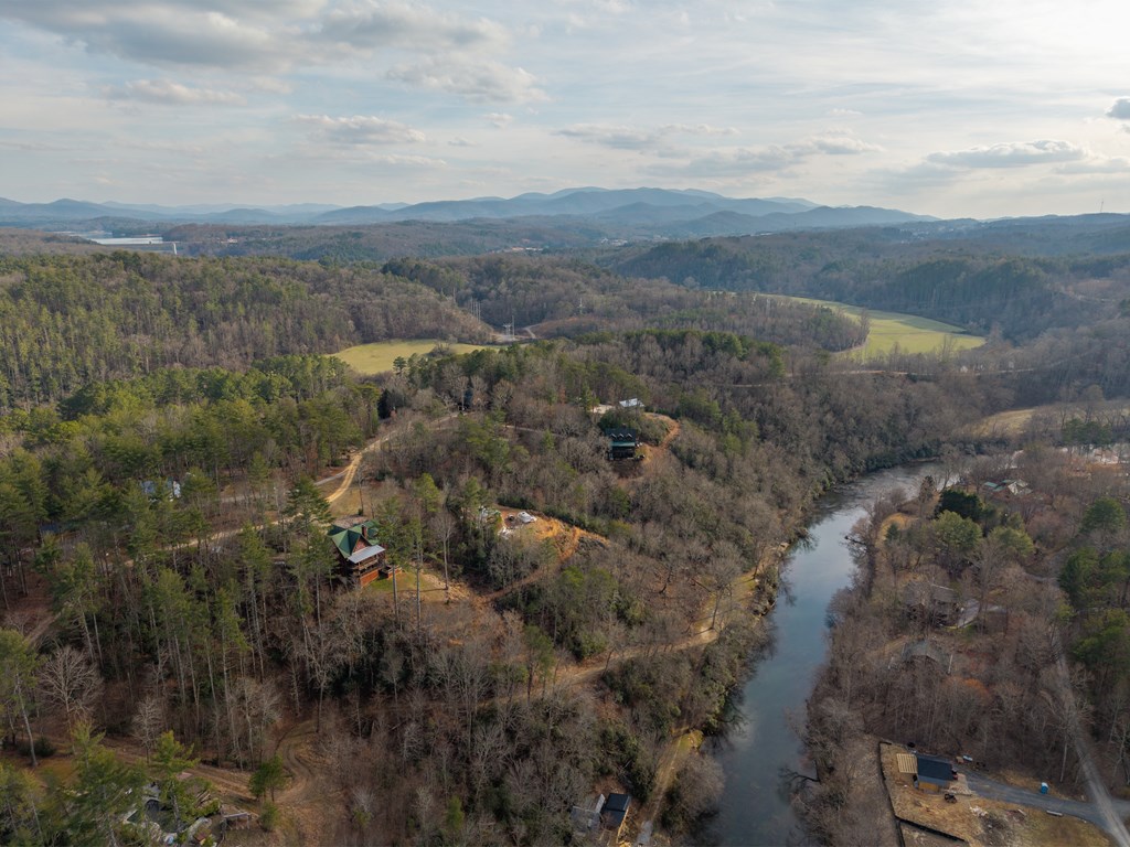 434695 Blue Ridge Active