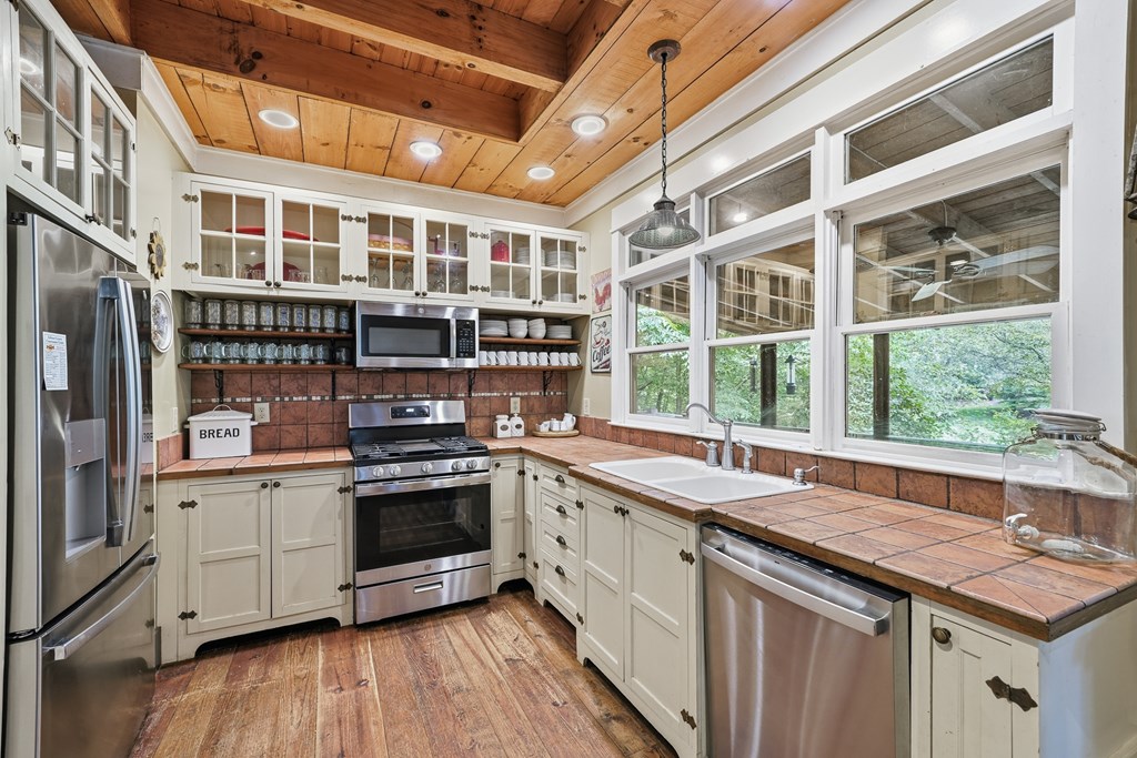 434715 Ellijay Active