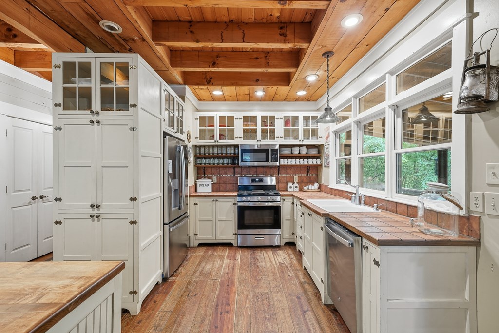 434715 Ellijay Active