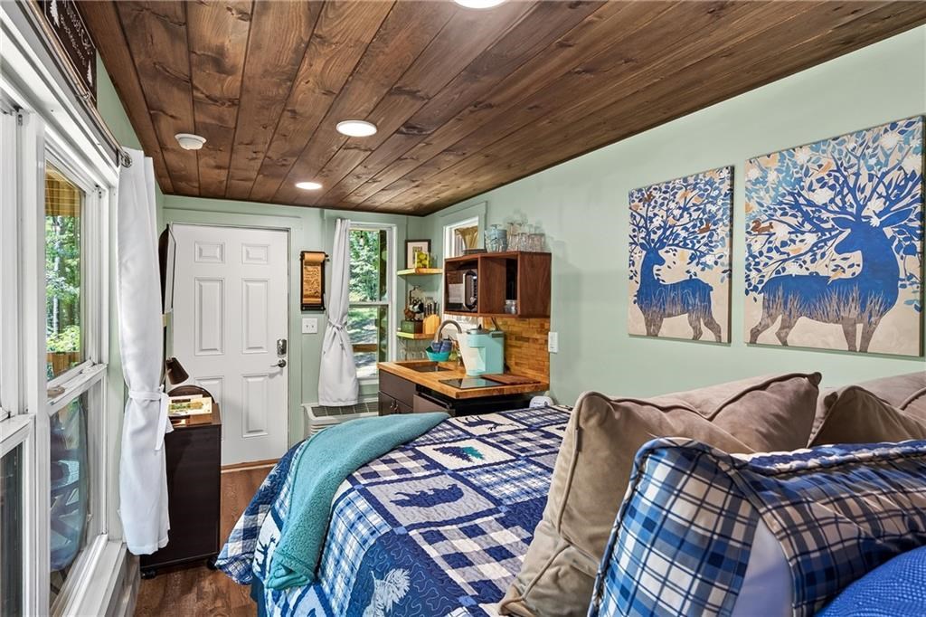 434717 Blue Ridge Active