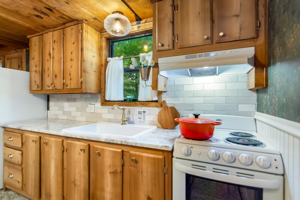 434721 Blue Ridge Active