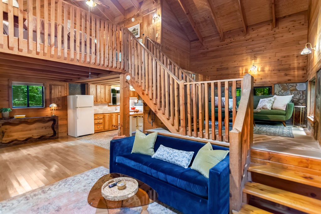434721 Blue Ridge Active