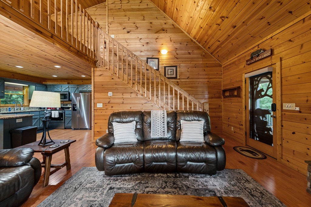 434733 Blue Ridge Active