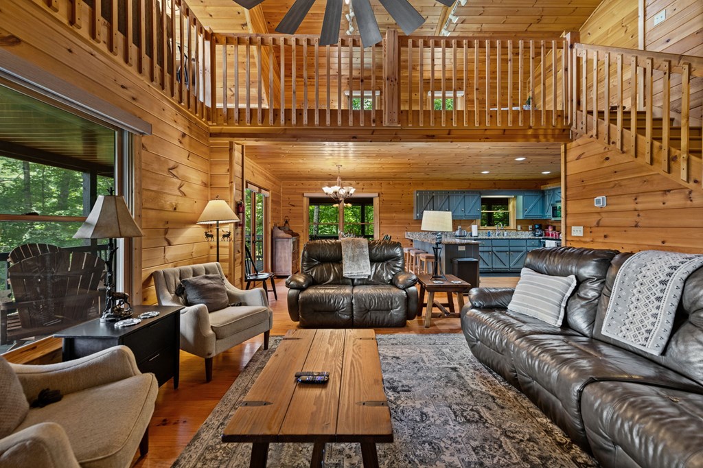 434733 Blue Ridge Active