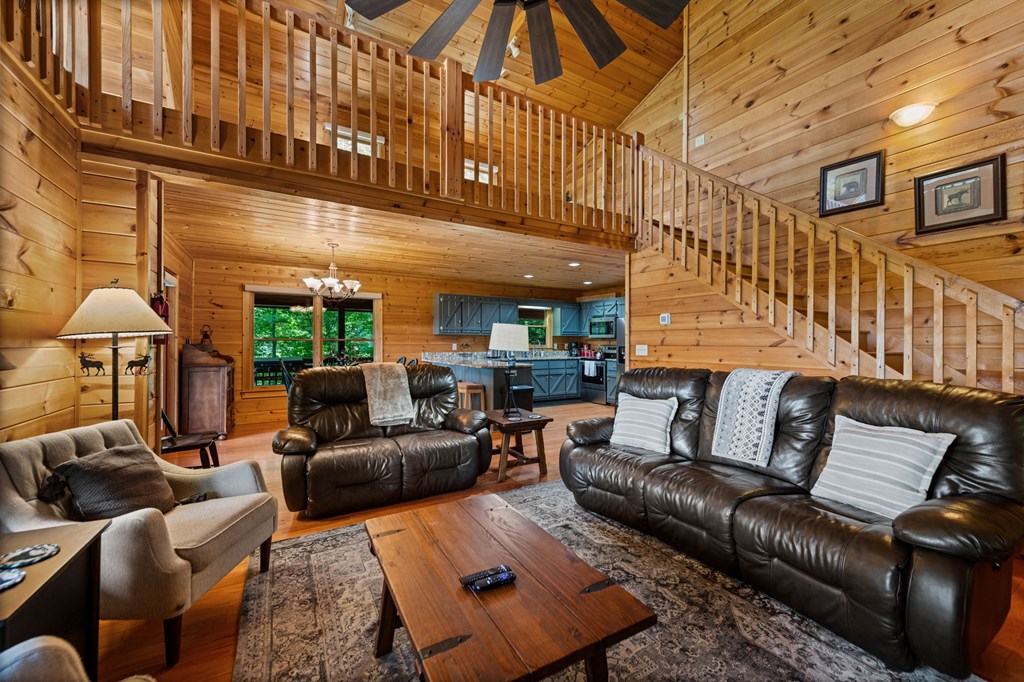 434733 Blue Ridge Active
