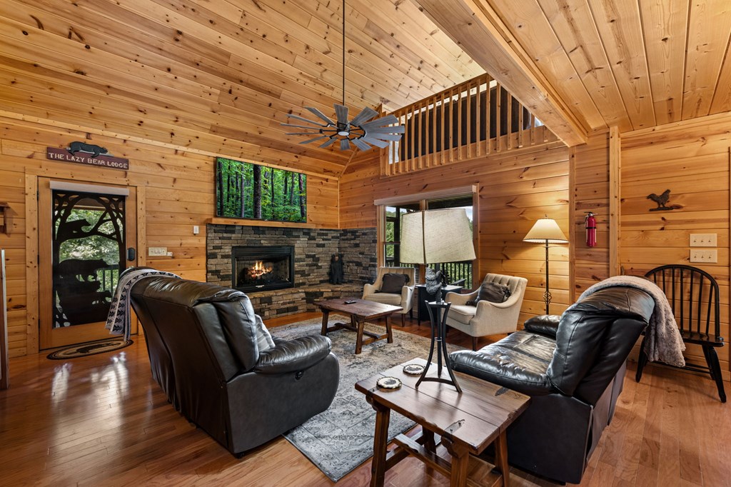 434733 Blue Ridge Active