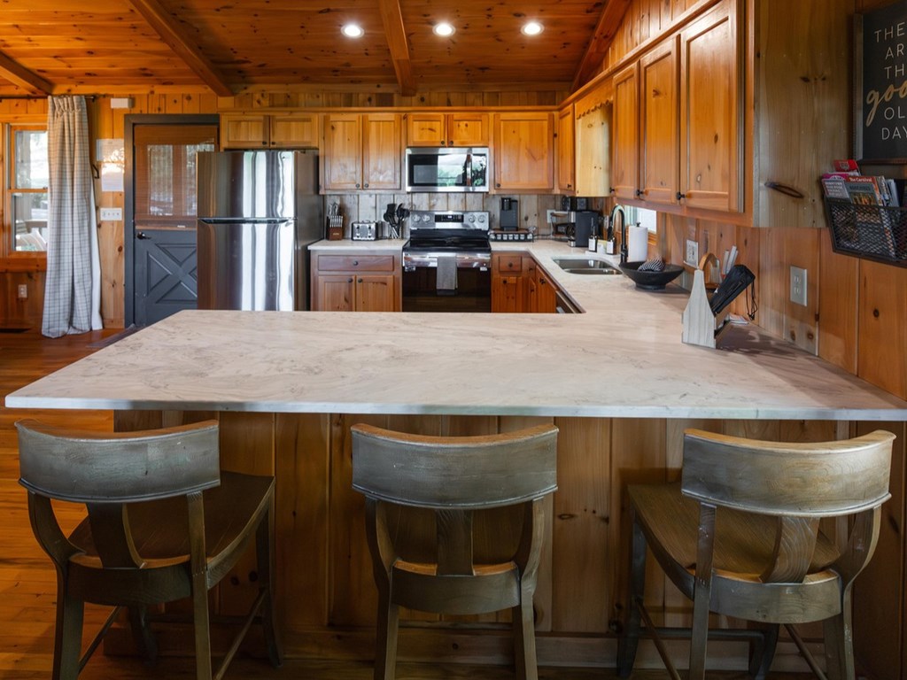 434746 Blue Ridge Pending