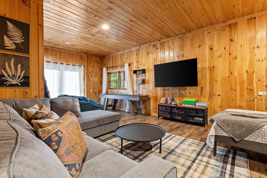 434746 Blue Ridge Pending