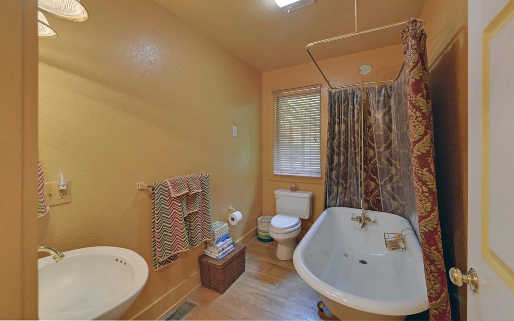 434748 Brasstown Active