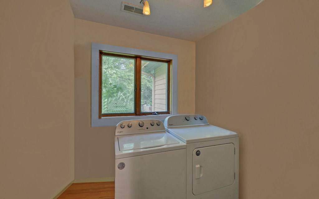 434748 Brasstown Active