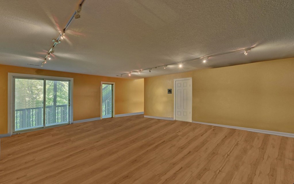 434748 Brasstown Active
