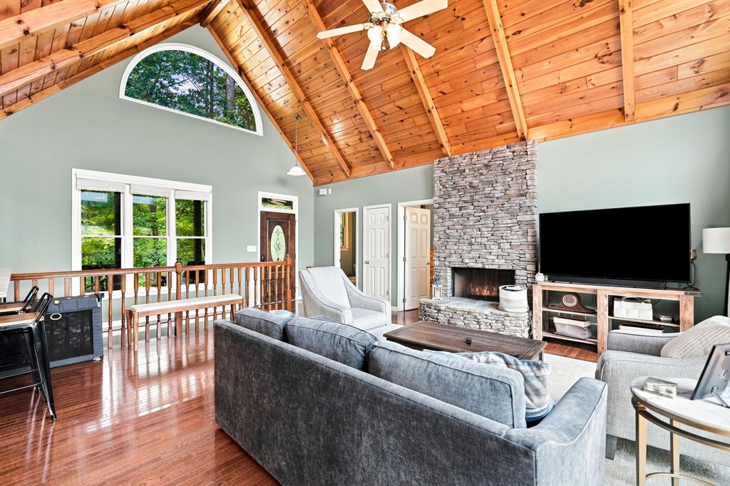 434758 Ellijay Active