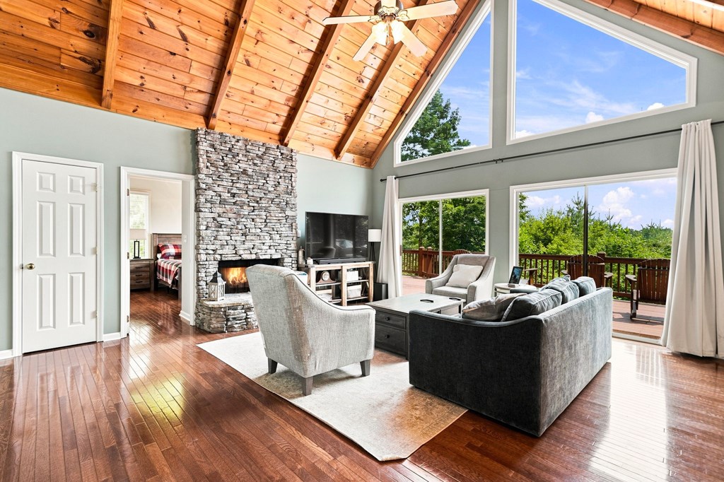 434758 Ellijay Active