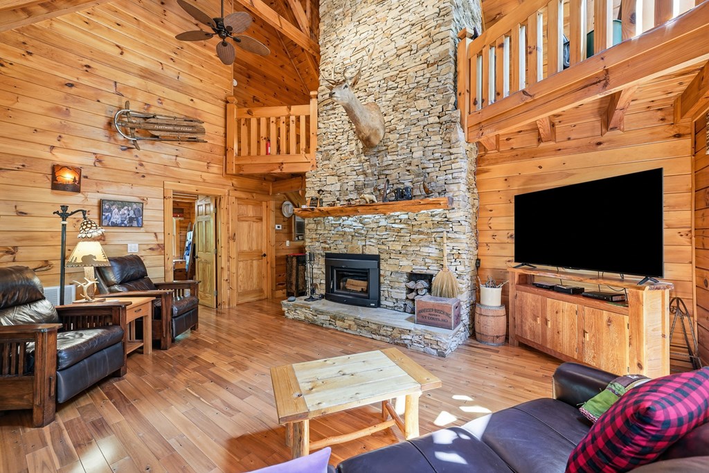 434760 Mineral Bluff Active