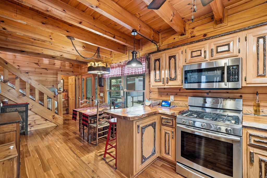 434760 Mineral Bluff Active