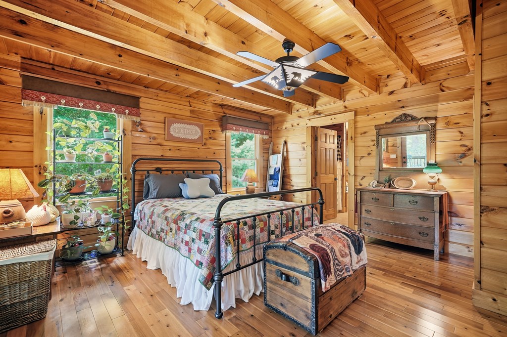 434760 Mineral Bluff Active