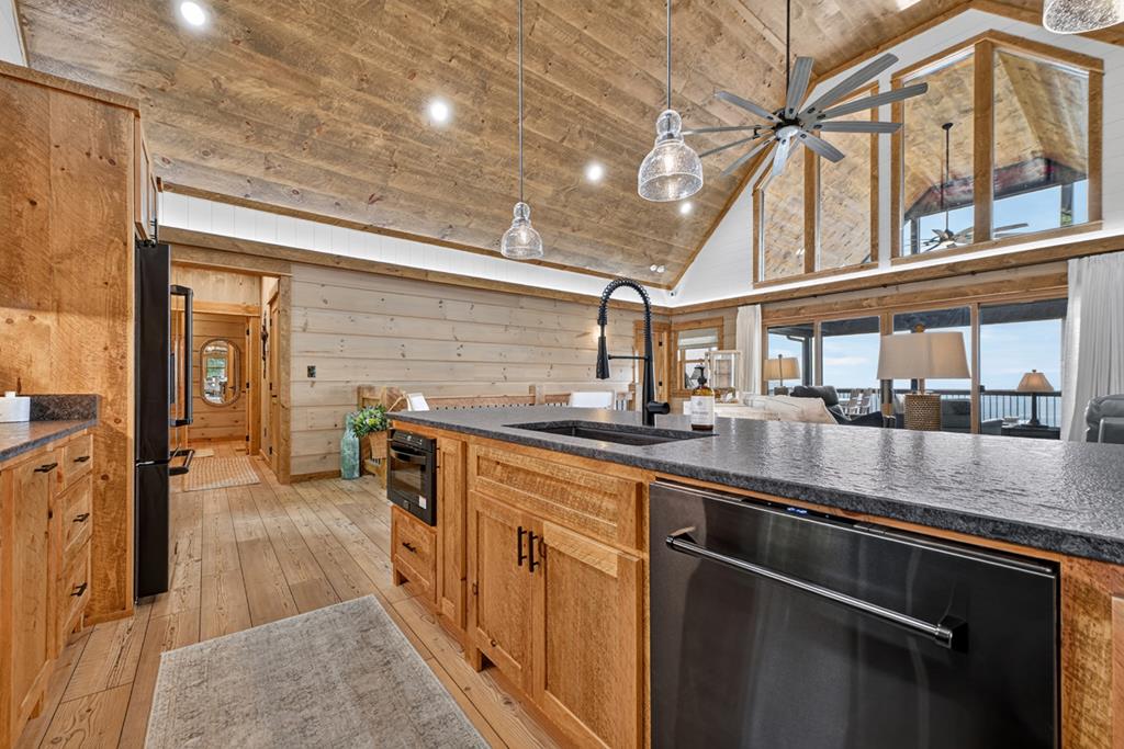 434776 Mineral Bluff Active