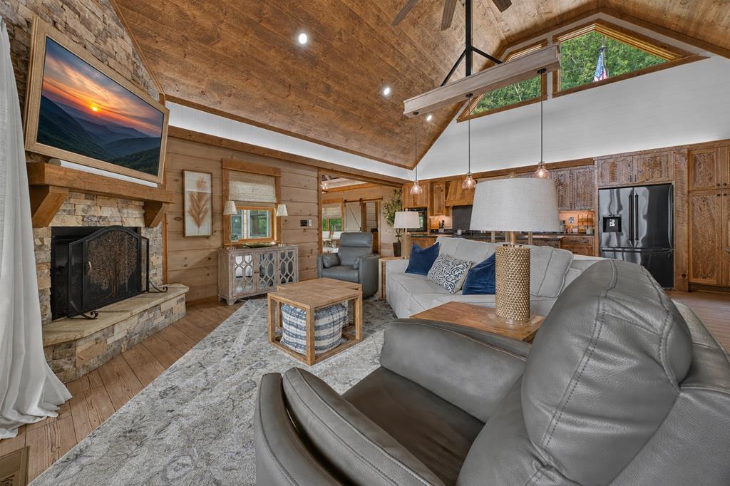 434776 Mineral Bluff Active