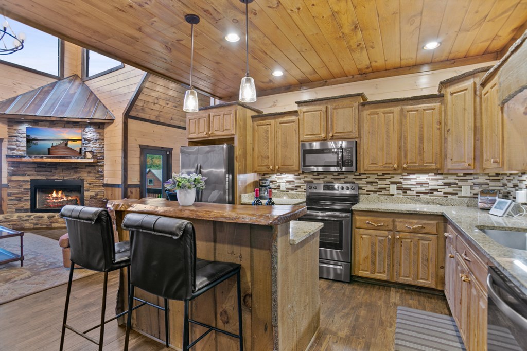 434792 Blue Ridge Active