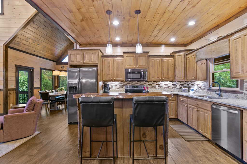434792 Blue Ridge Active