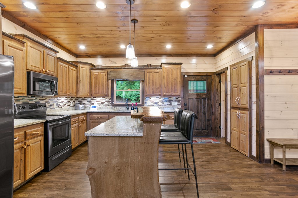 434792 Blue Ridge Active