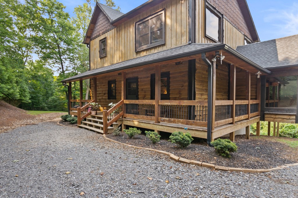 434792 Blue Ridge Active