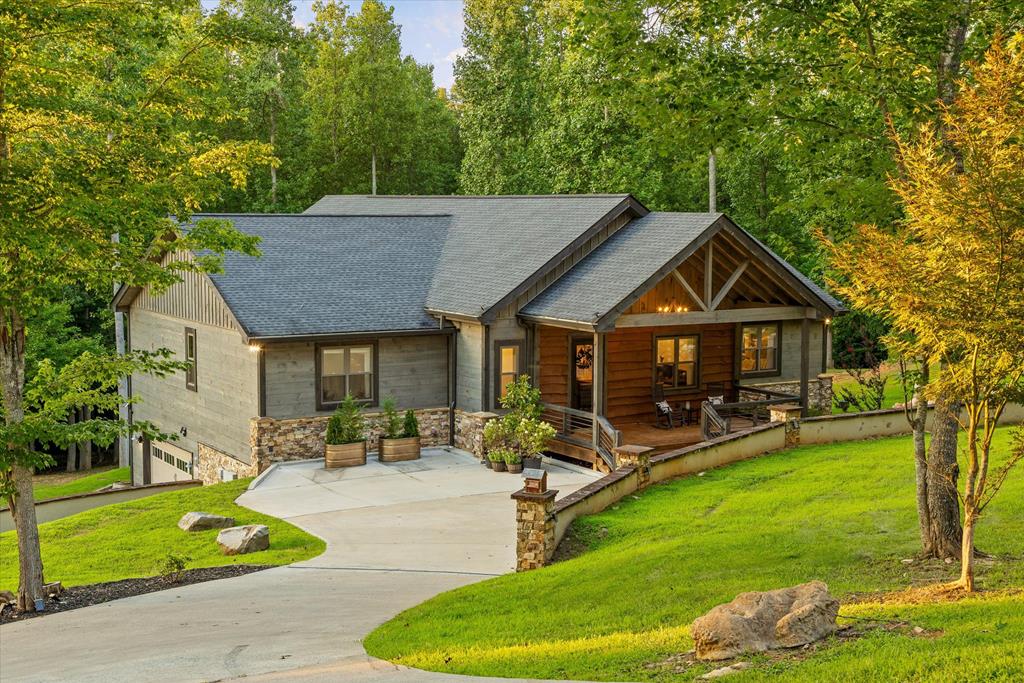 434796 Blue Ridge Active