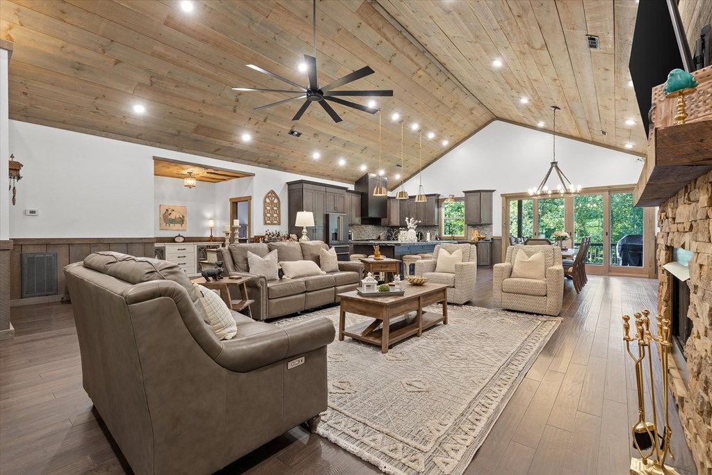 434796 Blue Ridge Active