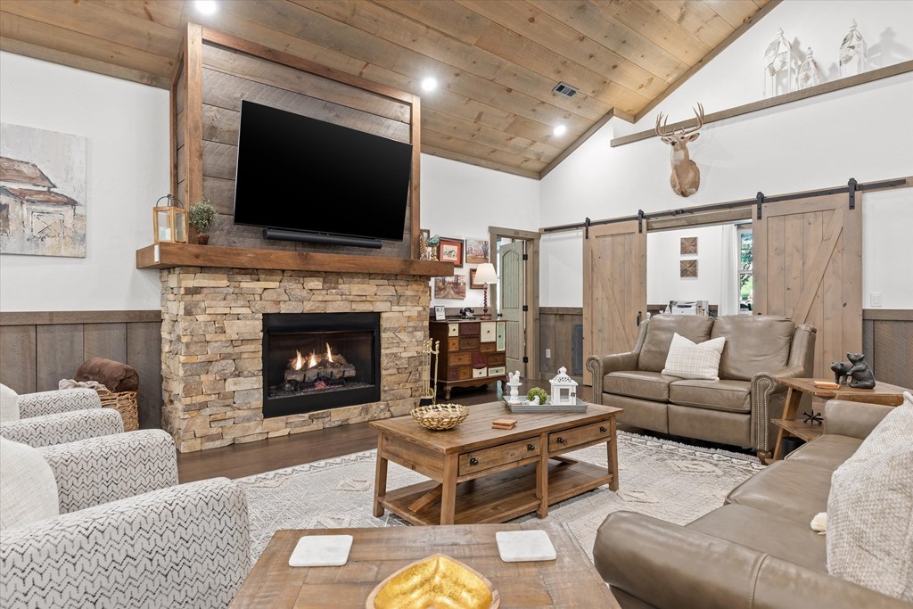 434796 Blue Ridge Active
