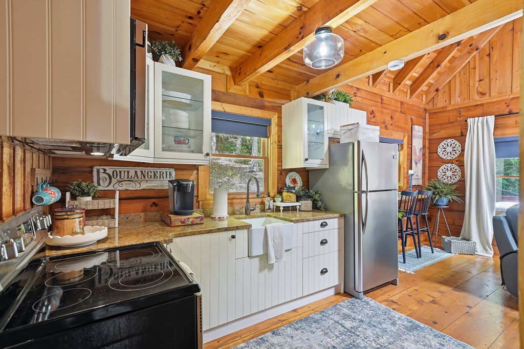 434799 Blue Ridge Pending