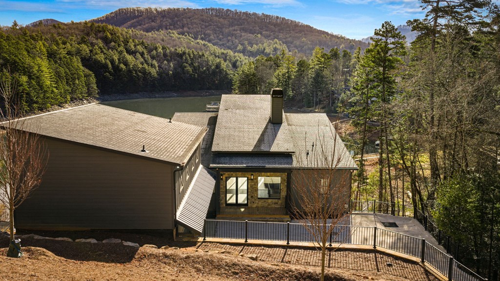 434810 Blue Ridge Active