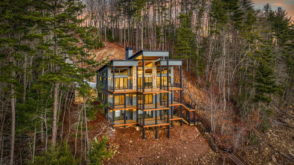 434810 Blue Ridge Active