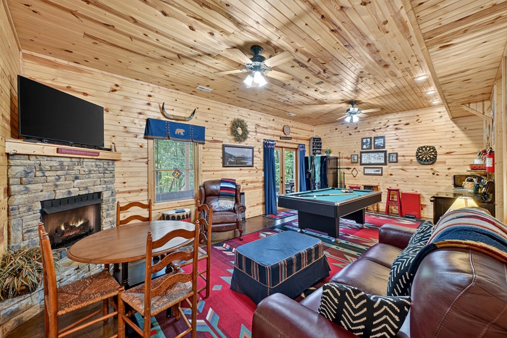 434825 Blue Ridge Active