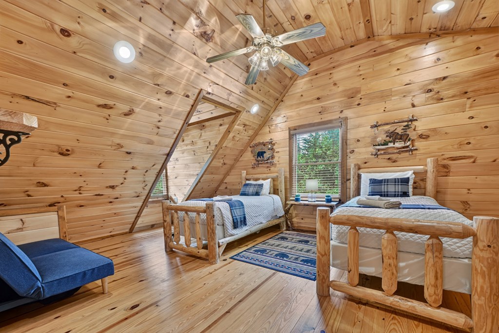 434826 Blue Ridge Active